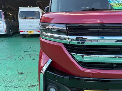 Suzuki Spacia