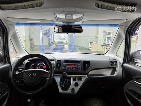 Kia Deluxe