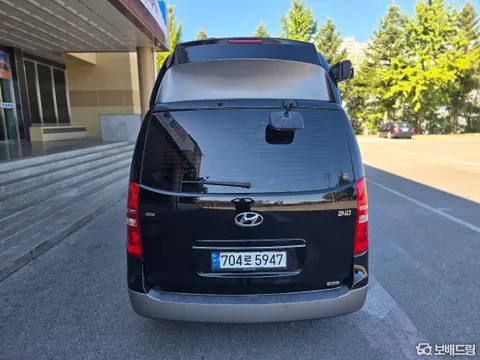 Hyundai Grand Starex