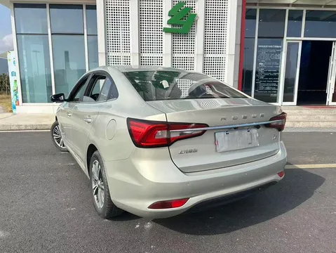Roewe i5