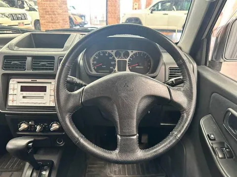 Mitsubishi Pajero Mini