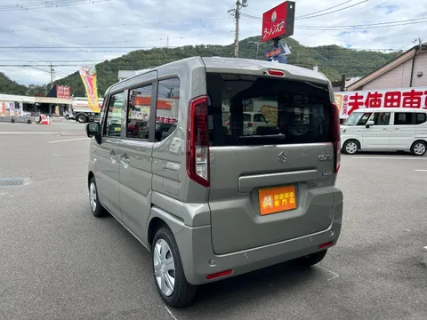 Suzuki Spacia