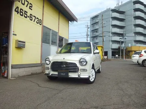 Daihatsu Mira Gino