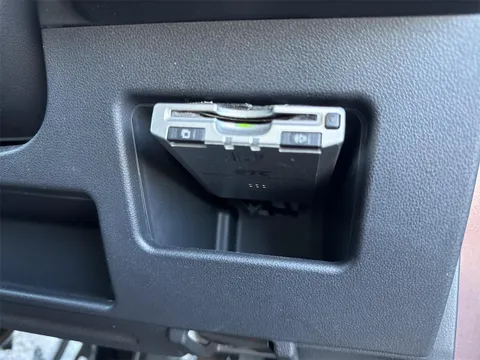 Toyota Pixis Mega