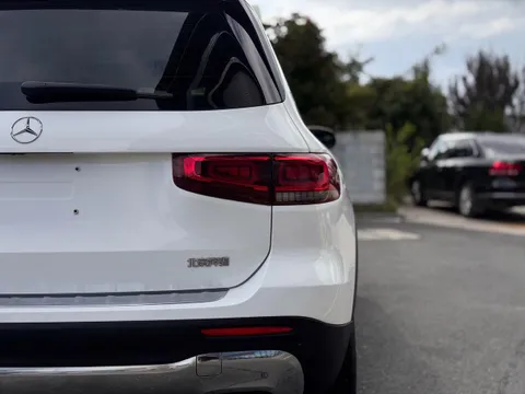 Mercedes-Benz Mercedes-Benz GLB