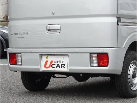 Mitsubishi Minicab Van