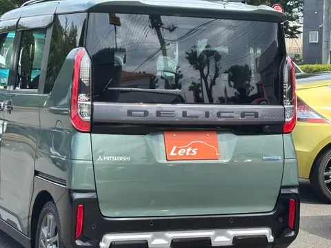 Mitsubishi Delica Mini