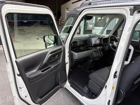 Suzuki Spacia Gear