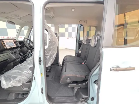Suzuki Spacia Gear