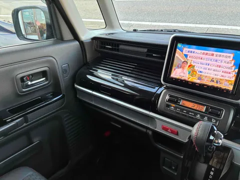 Suzuki Spacia