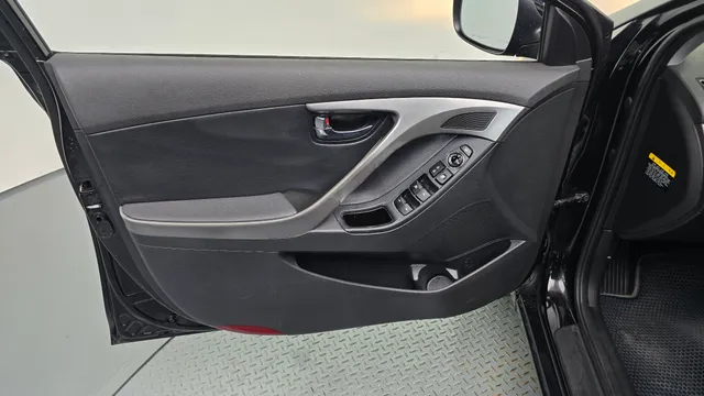 Hyundai Elantra (Avante)