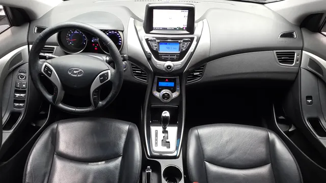 Hyundai Elantra (Avante)