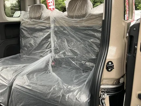 Mitsubishi Delica Mini