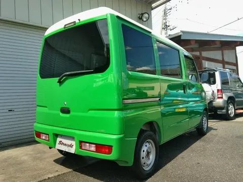 Mitsubishi Minicab Van
