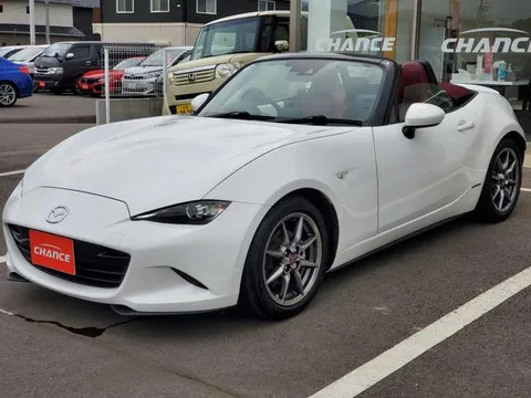 Mazda MX-5 (Roadster)