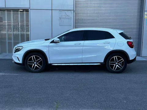 Mercedes-Benz Mercedes-Benz GLA
