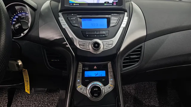 Hyundai Elantra (Avante)