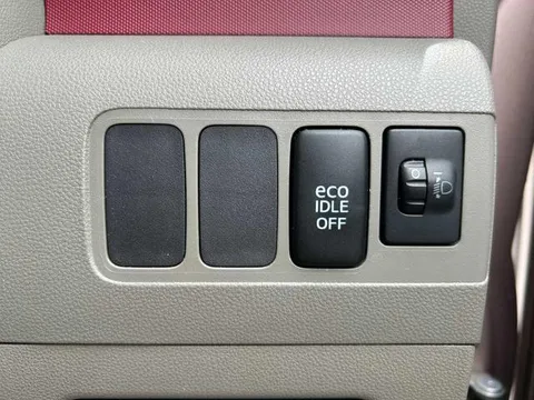 Toyota Pixis Space