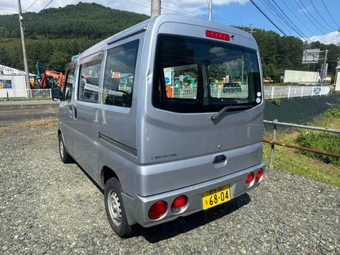 Mitsubishi Minicab Van