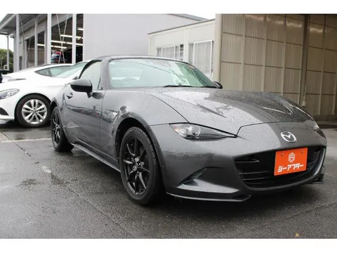 Mazda MX-5 (Roadster)