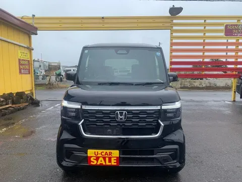 Honda N-BOX Custom