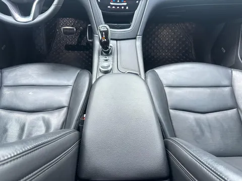 Cadillac XT6