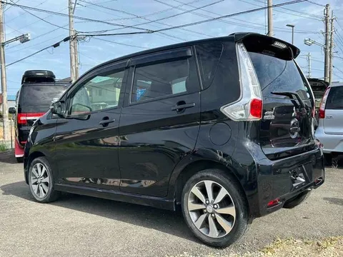 Mitsubishi eK Custom