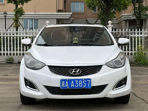Hyundai Elantra (Avante)