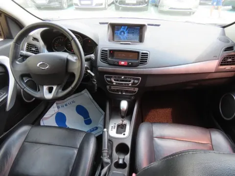 Renault SM3