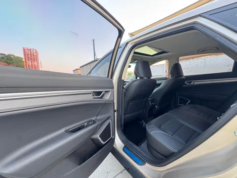 Geely Emgrand GS