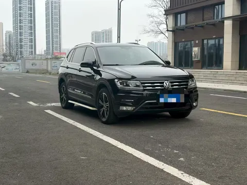 Volkswagen Tiguan L