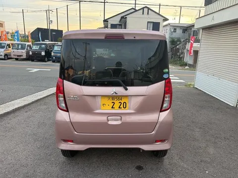 Mitsubishi eK Space