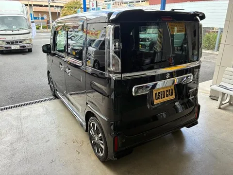 Suzuki Spacia Custom