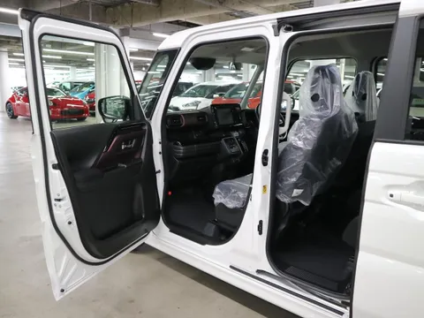 Suzuki Spacia Custom