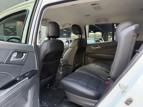 Isuzu mu-X
