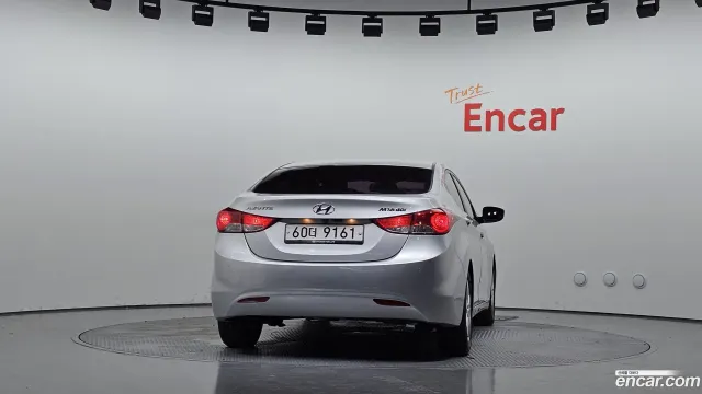 Hyundai Elantra (Avante)