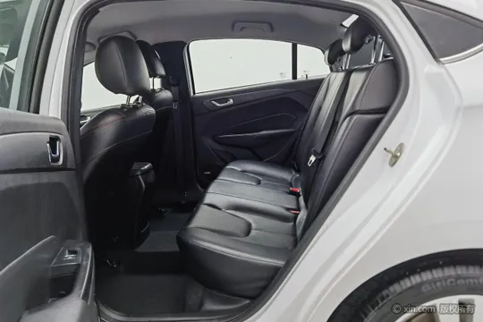 Chery Arrizo 5