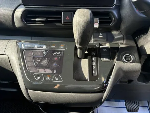 Mitsubishi eK X Space