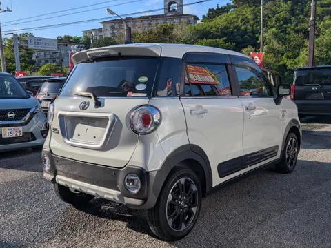 Toyota Pixis Joy