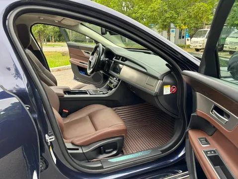 Jaguar XFL