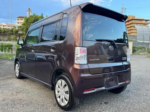 Daihatsu Move Conte