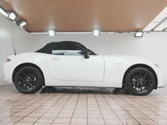 Mazda MX-5 (Roadster)