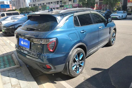 Lynk & Co 01