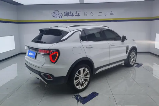 Lynk & Co 01