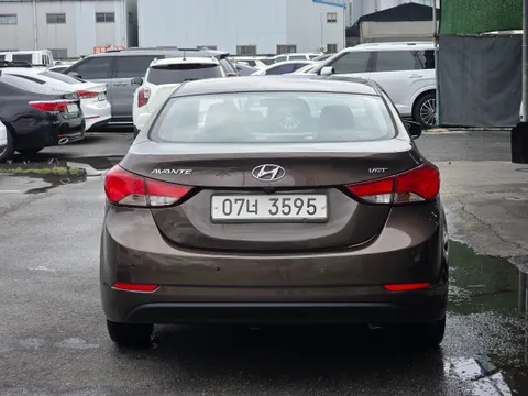 Hyundai Elantra (Avante)
