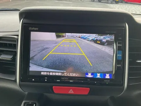 Honda N-BOX Slash