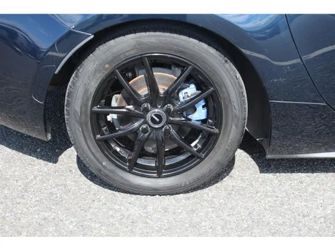 Mazda MX-5 (Roadster)