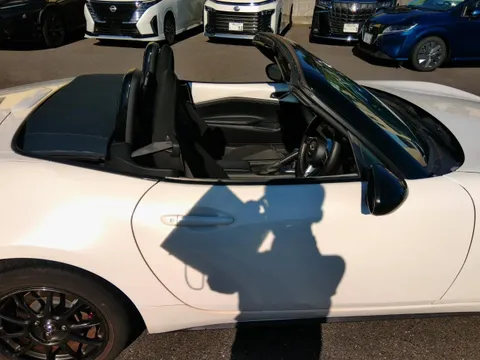 Mazda MX-5 (Roadster)