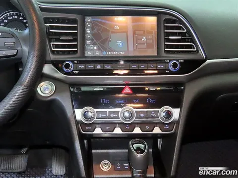Hyundai Elantra (Avante)