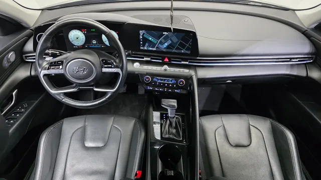 Hyundai Elantra (Avante)